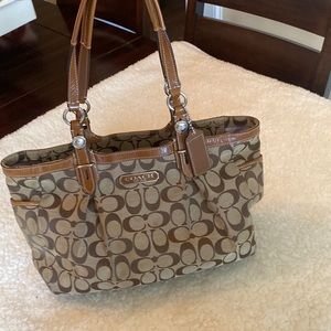 A very nice authentic coach bag